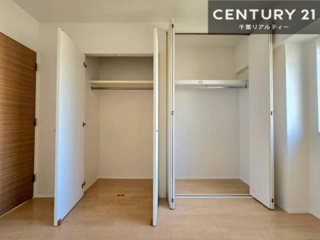 ���[ ���[�X�y�[�X���L�x�ŁA���Z��Ԃ����ł��Еt���܂��I