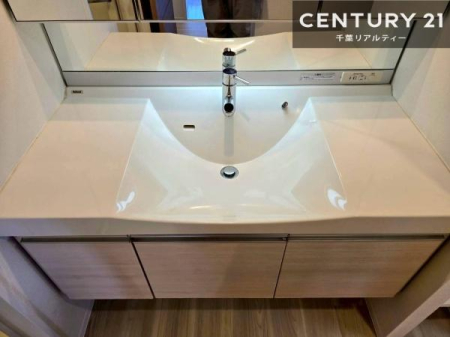 ���ʑ�E���ʏ� �[�����ʑ�{�E���́A�������˂ɂ����̂ł�����ꂪ�y�X�I���������ۂĂ܂��I
�L���C�Ȑ��ʏ��Ŏ��������̃��`�x�[�V�������オ��܂��ˁI