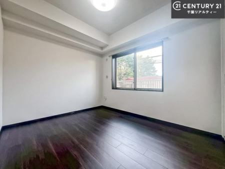 �m�� �V���v���Ƀf�U�C������Ă��邽�߁A�Ƌ��I�т܂���I
���C�ɓ���̉Ƌ��u���Ă��낰���Ԃ���邱�Ƃ��ł��܂��B