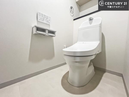 �g�C�� �������֍��ɂ��A�~��͕֍����g�����ł���̂ŗ₽���֍��ɍ��炸�ɍςފ������d�l�ł��I�V���v���ȃJ���[����Ƃ��Ă���̂ŁA������ꂪ���₷���ł��B