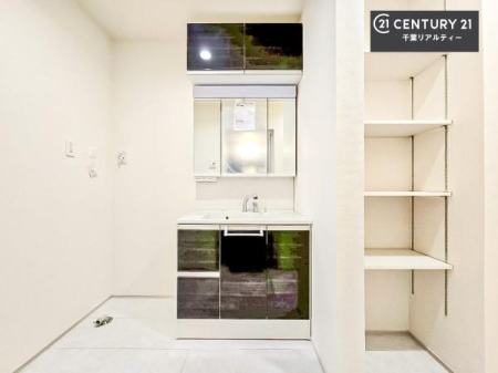 ���ʑ�E���ʏ� ���[�����Ղ�̐��ʎ��I���p�i�̃X�g�b�N��o�X�^�I�����X�b�L���Ǝ��[�ł��Ď��o���₷���I����肪�X�b�L���Еt���ċC�����̗ǂ���ԁI