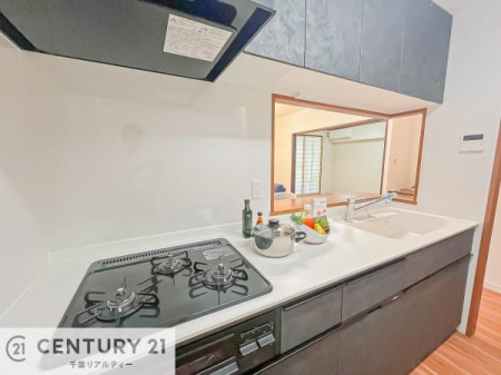 �L�b�`�� ��Ƃ����₷���V�X�e���L�b�`���ł��I���[����������t���Ă���̂ŁA�����X�y�[�X�ɕ���u���Ȃ��čςނ̂ŁA�L�X�g���āA���K�ɍ�Ƃ��ł��܂��I