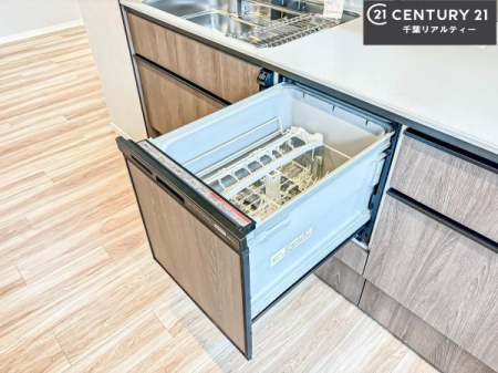 �L�b�`�� �H��@�t���I�Z��������~��͎�r��h�~�Ƃ��đ劈�􂵂܂��I�r���g�C���d�l�Ȃ̂ŁA�ꏊ����炸�����X�y�[�X���L���g���Ď�ۂ悭��Ƃ��o���܂��I