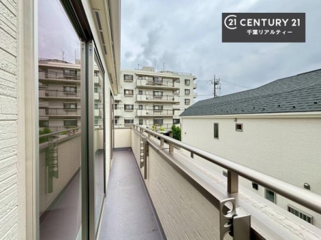 �Z�˂���̒��]�ʐ^ 2�̋�������o����o���R�j�[�͂��z�c���������肷��̂ɕ֗��ł��I