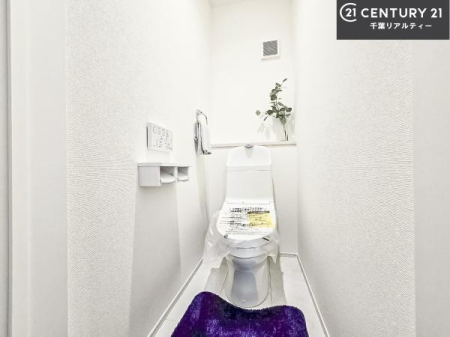 �g�C�� �������֍��ɂ��A�~��͕֍����g�����ł���̂ŗ₽���֍��ɍ��炸�ɍςފ������d�l�ł��I�V���v���ȃJ���[����Ƃ��Ă���̂ŁA������ꂪ���₷���ł��B