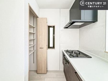 �L�b�`�� ���[�X�y�[�X���L�x�ŁA�����X�y�[�X���X�b�L���ƕЕt���Ђ�`�����p�ł��܂��I
���K�ɍ�Ƃ��ł��܂��I�����̗���������܂��I