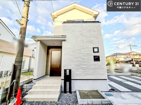 ���ԏ� ���ԃX�y�[�X��2�䕪����܂��I�Z�J���h�J�[�͂������A�o�C�N�⎩�]�ԂȂǂ��u���ꏊ�ɍ���܂���B