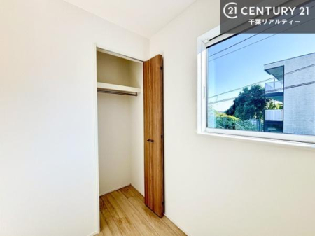 ���[ �����Ղ�̎��[�X�y�[�X�ŁA��炵���������萮���Z�܂��B�Ƒ��̉ו������ꂢ�ɕЕt���A���������K�ɉ߂����܂��B