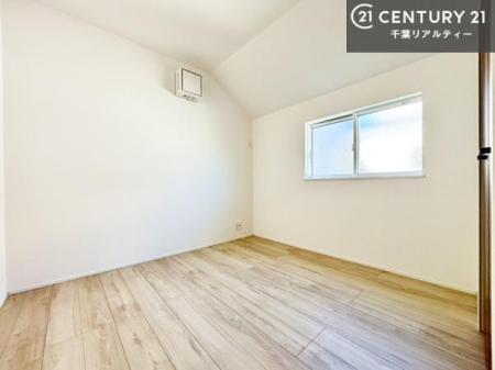 �m�� �V���v���Ƀf�U�C������Ă��邽�߁A�Ƌ��I�т܂���I
���C�ɓ���̉Ƌ��u���Ă��낰���Ԃ���邱�Ƃ��ł��܂��B