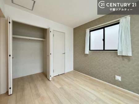 ���r���O�ȊO�̋��� �V���v���Ƀf�U�C������Ă��邽�߁A�Ƌ��I�т܂���I
���C�ɓ���̉Ƌ��u���Ă��낰���Ԃ���邱�Ƃ��ł��܂��B