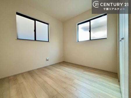 �q������ �V���v���Ƀf�U�C������Ă��邽�߁A�Ƌ��I�т܂���I
���C�ɓ���̉Ƌ��u���Ă��낰���Ԃ���邱�Ƃ��ł��܂��B
