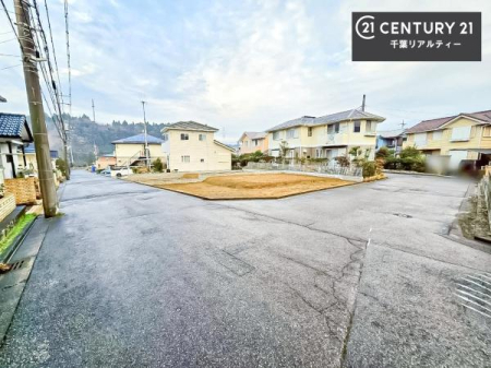 �O�ʓ��H�܂ތ��n�ʐ^ ���ӊ���A���q�l�̂���]�ɍ������������ꏏ�ɂ��ē���v���܂��B�Z��[���A�h�o�C�U�[�ɂ�邲���k������܂��B���Ђ͂��₢���킹�ɑ��Ή����܂��I���҂������܂���I