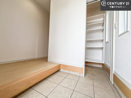 ���� ���ċA���Ă��Ă��A�������܁I�����������Ȃ�A�D�����}������Ă�����ԂɂȂ��Ă��܂��B
���邭��������錺�ւł��I