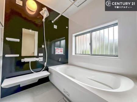 ���� �������������l�̕��͋C�̃o�X���[���́A�����o�Ă��ăo�X�^�C�����[���I
���d���撣���Ă��邲�J���ɂ��D�݂̓����̓����܂����āA�y����ł݂Ă͂������ł��傤���H