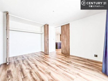 �m�� ���r���O�Ɨאڂ����m���ł��I�Ǝ��̋x�e�X�y�[�X��L�b�Y�X�y�[�X�Ƃ��Ċ��p����̂��悳�����ł��ˁI
���[���t���Ă��܂��I
