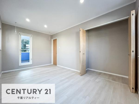 �m�� �V���v���Ƀf�U�C������Ă��邽�߁A�Ƌ��I�т܂���I
���C�ɓ���̉Ƌ��u���Ă��낰���Ԃ���邱�Ƃ��ł��܂��B