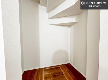 ���[ �E�H�[�N�C���N���[�[�b�g�t���ł��B��������̂��m���Ȃǂ����[���Ă��������ł��ˁI���ɂ���@�������ȂǋG�ߕ��̑傫�ȉƓd�����[�ł��܂��B