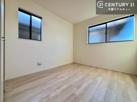 �m�� 2�ʍ̌����m�ۂ������邢�����́A���ʂ����ǂ��A���邭��ϋ��S�n�̗ǂ���ԂƂȂ��Ă���܂��B�����b�N�X���ĉ߂�����S�n�̗ǂ��������ł��I���̖ڊo�߂��X�b�L�����܂��ˁI