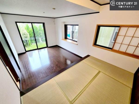 ���r���O �S�n�ǂ����r���O�͉Ƒ������R�ƏW�܂�܂��B�Ƒ��c�R�̎��Ԃ����������ł��B���Ƒ��ƁA����w�[���������Ԃ��߂��������ł��ˁB���邭�J���I�ȋ�Ԃł��B