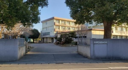 ���ӊ� �y���w�Z�z��t�s���R�����w�Z�F1172m