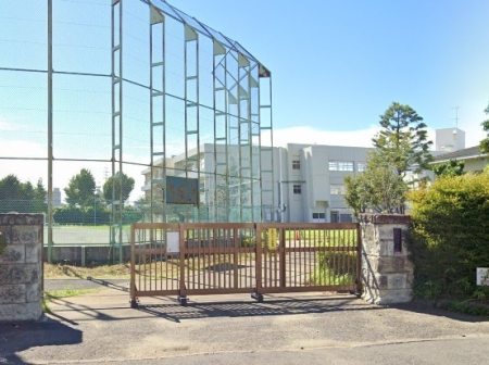 ���ӊ� �y���w�Z�z�󐼎s���D�䒆�w�Z�F500m