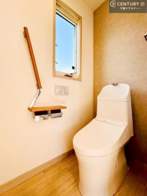 �g�C�� �������֍��ɂ��A�~��͕֍����g�����ł���̂ŗ₽���֍��ɍ��炸�ɍςފ������d�l�ł��I�V���v���ȃJ���[����Ƃ��Ă���̂ŁA������ꂪ���₷���ł��B