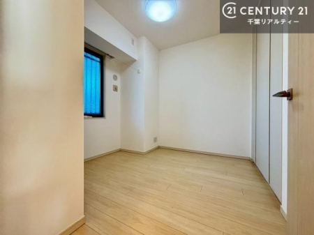 �Q�� �V���v���Ƀf�U�C������Ă��邽�߁A�Ƌ��I�т܂���I
���C�ɓ���̉Ƌ��u���Ă��낰���Ԃ���邱�Ƃ��ł��܂��B