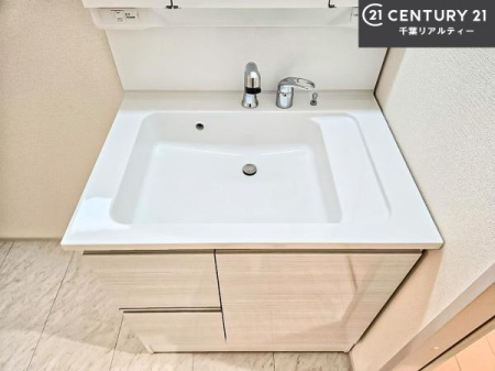 ���ʑ�E���ʏ� �[�����ʑ�{�E���́A�������˂ɂ����̂ł�����ꂪ�y�X�I���������ۂĂ܂��I
�L���C�Ȑ��ʏ��Ŏ��������̃��`�x�[�V�������オ��܂��ˁI