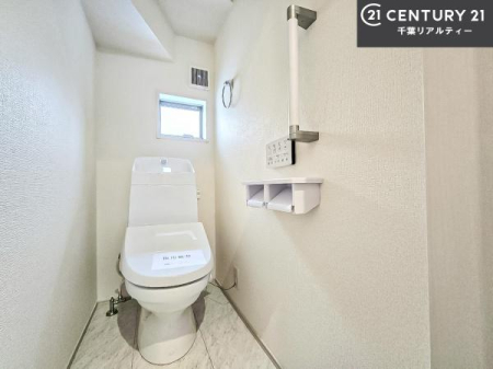 �g�C�� �������֍��ɂ��A�~��͕֍����g�����ł���̂ŗ₽���֍��ɍ��炸�ɍςފ������d�l�ł��I�V���v���ȃJ���[����Ƃ��Ă���̂ŁA������ꂪ���₷���ł��B