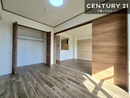 ���r���O�ȊO�̋��� ���[�X�y�[�X�����Ă��܂��I�������X�b�L�����ڂ��鎖���ł��܂��ˁB
�Ƌ��I�΂Ȃ��V���v���ȃf�U�C���ׁ̈A�Ƌ��I�΂����C�ɓ���̋�ԍ�肪�ł������ł��ˁB