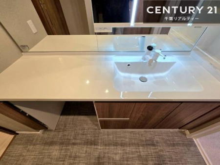 ���ʑ�E���ʏ� �[�����ʑ�{�E���́A�������˂ɂ����̂ł�����ꂪ�y�X�I���������ۂĂ܂��I
�L���C�Ȑ��ʏ��Ŏ��������̃��`�x�[�V�������オ��܂��ˁI