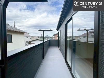 �o���R�j�[ �z������ǍD�ȃo���R�j�[�ł��I���ꂽ���ɂ͐�������n����J���I�Ȏ��Ԃ��y���߂܂��B
