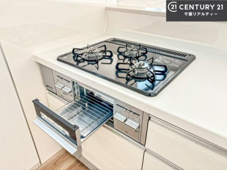 �L�b�`�� �R�����͎O������̂ł������̓����i�s���ł��܂��B
�������O�����t���ł��B�����X�y�[�X���L�X���Ă���׍�Ƃ����₷���I�g�����肪�ǂ��V�X�e���L�b�`���ł��I