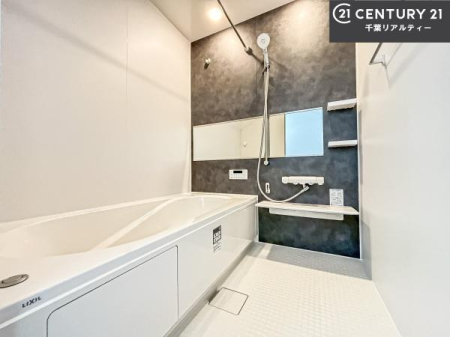 ���� �������������l�̕��͋C�̃o�X���[���́A�����o�Ă��ăo�X�^�C�����[���I
���d���撣���Ă��邲�J���ɂ��D�݂̓����̓����܂����āA�y����ł݂Ă͂������ł��傤���H