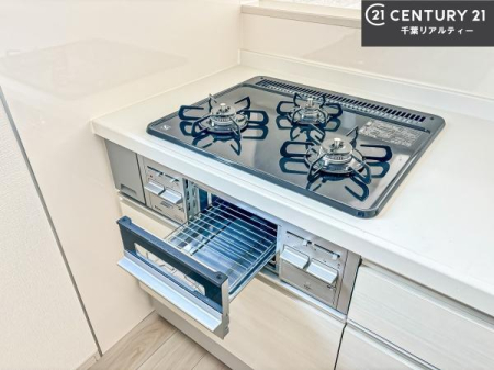 �L�b�`�� �R�����͎O������̂ł������̓����i�s���ł��܂��B
�������O�����t���ł��B�����X�y�[�X���L�X���Ă���׍�Ƃ����₷���I�g�����肪�ǂ��V�X�e���L�b�`���ł��I