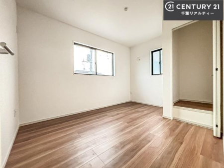 �Q�� �D���������������ޗm���́A���̖ڊo�߂��C�������ǂ������ł��ˁB���������Ԃ��������Ɖ߂������Ƃ��ł��܂��B�D�����F�����̃t���[�����O���ǂ�ȉƋ�ɂ��}�b�`���܂��I