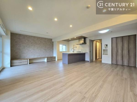 ���r���O �����͐V�K���t�H�[���ς݂Ŕ������d�オ��B����肩������܂Œ��J�Ɏ肪�������A���K�ŋC�����̗ǂ���Ԃ��L����܂��B�����ɐV�������n�߂�����@�ł��B