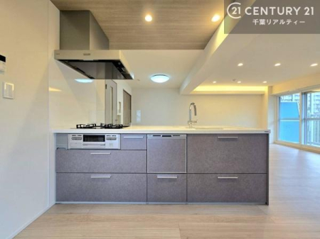 �L�b�`�� ��l�C�̑Ζʎ��V�X�e���L�b�`�����̗p���Ă��܂��I���Ƒ��̃R�~���j�P�[�V���������R�Ƒ�����݌v�ł��B
���q�l�ɂ��ڂ��͂��̂Ŋ������ł��ˁB�L�X�g���ĉ��K�ɍ�Ƃ��i�݂܂��B