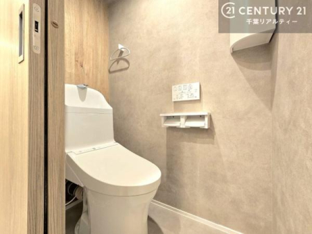 �g�C�� �������֍��ɂ��A�~��͕֍����g�����ł���̂ŗ₽���֍��ɍ��炸�ɍςފ������d�l�ł��I�V���v���ȃJ���[����Ƃ��Ă���̂ŁA������ꂪ���₷���ł��B