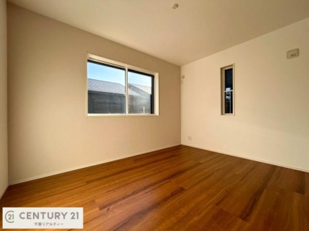 �Q�� ���邭���ʂ��̗ǂ������ł��B�u�V���v���v�Ƀf�U�C�����ꂽ�����B���R�x�������̂ŉƋ�⃌�C�A�E�g�ł��D�݂̋�Ԃ�n��グ���܂��B�����x�A���n�ɂĂ��m�F���������B