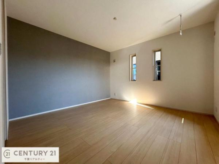 �Q�� ���邭���ʂ��̗ǂ������ł��B�u�V���v���v�Ƀf�U�C�����ꂽ�����B���R�x�������̂ŉƋ�⃌�C�A�E�g�ł��D�݂̋�Ԃ�n��グ���܂��B�����x�A���n�ɂĂ��m�F���������B