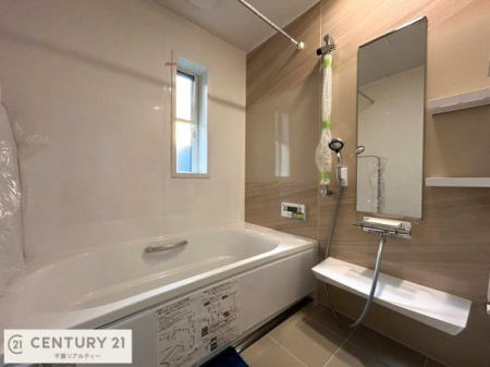 ���� �L�X�o�X�ň���̔������t���b�V���B�����L�΂���̂ŁA�����ɂ��������ƐZ����܂��ˁI�����̃o�X�^�C�����y���݂ɂȂ�܂��B