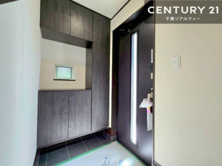 ���� �V���[�Y�{�b�N�X�t���Ȃ̂ŁA���ւ��Еt�����|�������₷���ł��I
�X�b�L���������ւŌ˂��J�����u�ԁA�������̂���S�n������Ԃ��o�}���Ă���܂��B�y���n�̔���J�Ò��z
