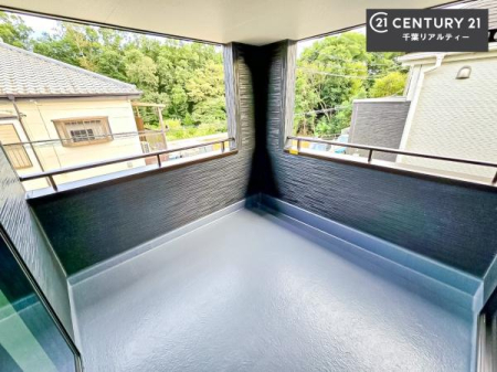 �o���R�j�[ �C���i�[�o���R�j�[�I�������t���Ă���̂ŁA�}�ɉJ���~���Ă��G��ɂ������S�I�������������J�b�g���Ă����̂ŁA���V�C�̗ǂ����́A���O�֏o�Đ[�ċz����̂��悳�����ł��I