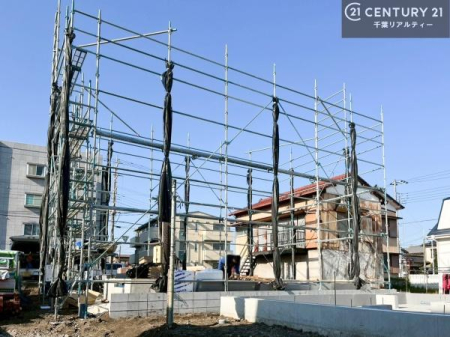 ���̑����n ���݌��z���B������͖��邭�J���I�ȃ��r���O��ŐV�ݔ��̃L�b�`���Ȃǉ��K�ȋ�Ԃ��L����܂��B�����������炱���g�V������炵�h�ւ̊��҂����܂�Z�܂��B�����������Ȃ����z���̗l�q���K���ł��B