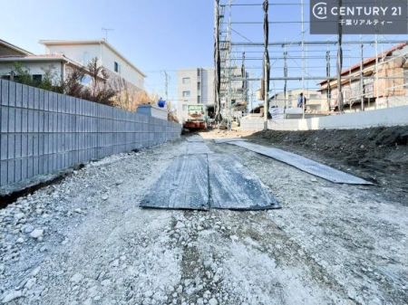 ���ԏ� ���ԃX�y�[�X��2�䕪����܂��I�Z�J���h�J�[�͂������A�o�C�N�⎩�]�ԂȂǂ��u���ꏊ�ɍ���܂���B