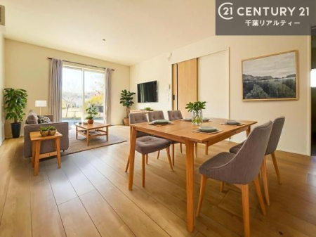 ���r���O �Ƌ��CG�p�[�X�ł��B�D�����z���܂肪���r���O����ł���ċ��S�n�̗ǂ���Ԃ����o���Ă���܂��I
���났�̎��Ԃ��߂����܂��I