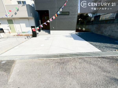 ���ԏ� ���ԃX�y�[�X��3�䕪����܂��I�i�I�v�V�����j�Z�J���h�J�[�͂������A�o�C�N�⎩�]�ԂȂǂ��u���ꏊ�ɍ���܂���B