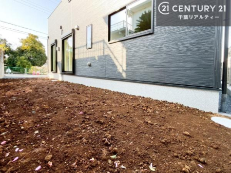 �� ������Ƃ�������X�؁[�X���t���Ă��܂��I�K�[�f�j���O���y���߂����ł��ˁB