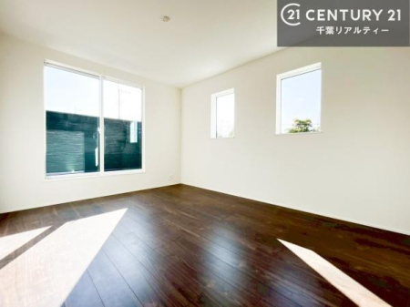 �Q�� �D���������������ޗm���́A���̖ڊo�߂��C�������ǂ������ł��ˁB���������Ԃ��������Ɖ߂������Ƃ��ł��܂��B�D�����F�����̃t���[�����O���ǂ�ȉƋ�ɂ��}�b�`���܂��I